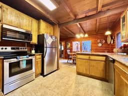 Aaron · Cozy Tahoe Vista Cabin · Walk to Beach · Pet-Friendly