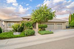 Humbug · 5BR · Valley Views · 2 Kitchens · Game Room · Auburn