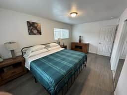 USt8 · Remodeled 3BR · Downtown Sac · Walk to Capitol