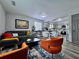 WSt5 · Remodeled 2BR Midtown · Walk to Everything · Secure Parking
