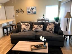 New Sunset Loft Guest House-Old Folsom-Kind Bed