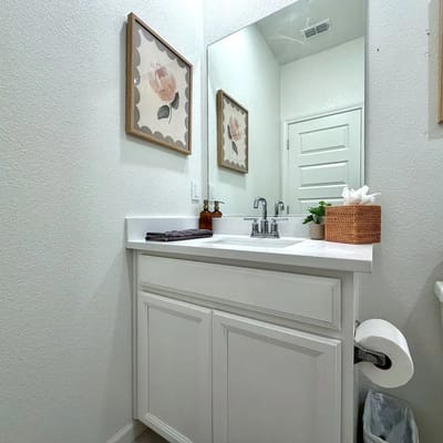 Brownell · Private Guest Suite · Quiet Neighborhood · Woodland