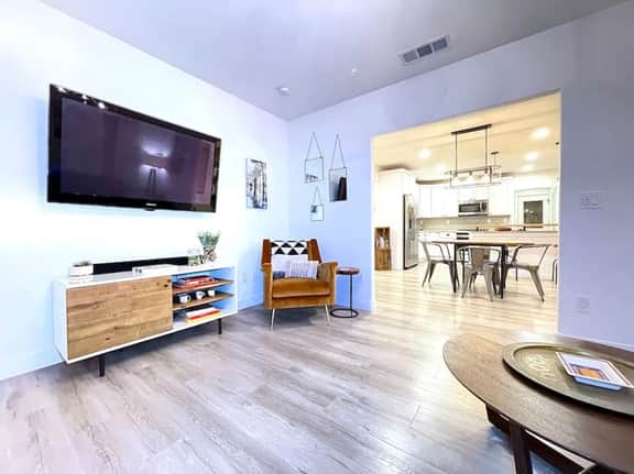 Alhambra · Remodeled 2BR · Fenced Yard · Walk to Midtown