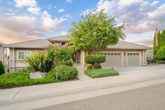 Humbug · 5BR · Valley Views · 2 Kitchens · Game Room · Auburn