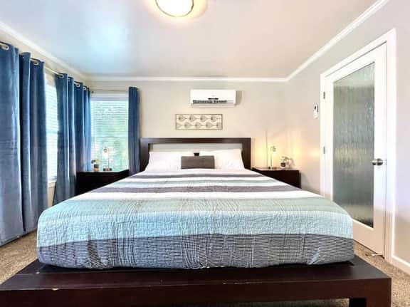 Maryland · Mid-Century Modern · Covered Patio · 5 Min to DT Sac