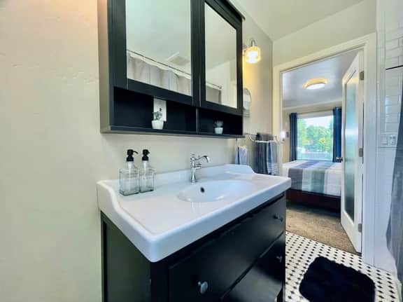 Maryland · Mid-Century Modern · Covered Patio · 5 Min to DT Sac