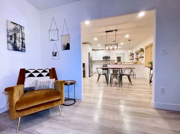 Alhambra · Remodeled 2BR · Fenced Yard · Walk to Midtown